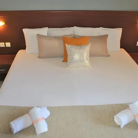 Tina Aparthotel