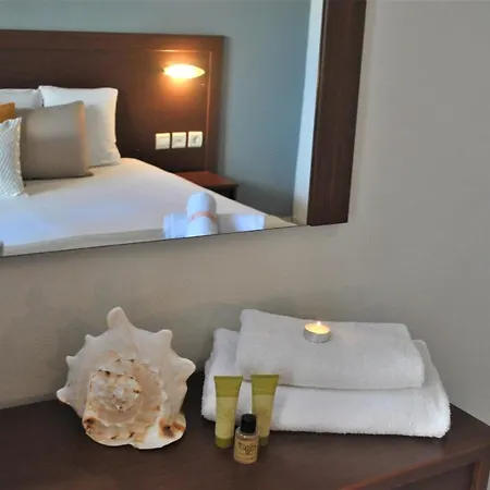 Tina Aparthotel