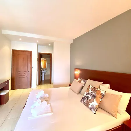 Aparthotel Tina *